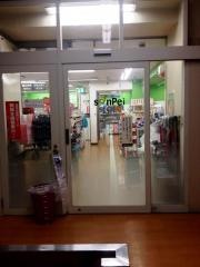 三平ストア新宿店