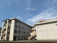 富山市立速星中学校