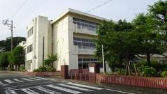 新居小学校