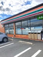 セブンイレブン　川西町唐院店