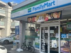 ファミリーマート　川崎苅宿店