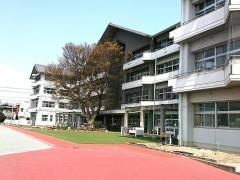 厚生小学校
