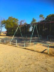 東公園