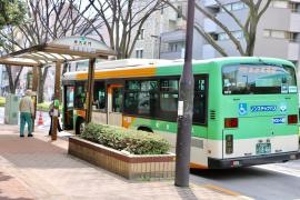 「早大正門」バス停留所