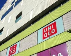 ユニクロ　東京ドームシティラクーア店