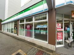 ファミリーマート　栄長者町通店