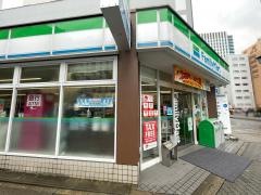 ファミリーマート　栄長者町通店