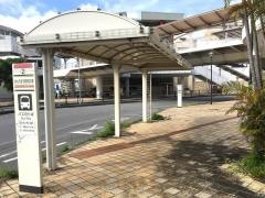 「おもろまち駅前広場」バス停留所