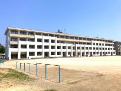 川島小学校