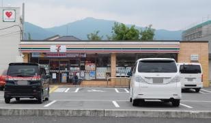 セブンイレブン　甲西郵便局前店