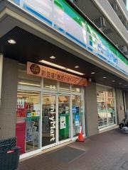 ファミリーマート　東府中駅前店