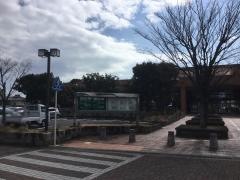 半田市立図書館