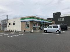ファミリーマート　木更津金田東店