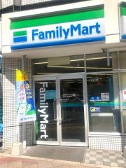 ファミリーマート　西明石駅前店