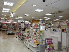 くまざわ書店　本厚木店