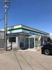 ファミリーマート　蓬田バイパス店