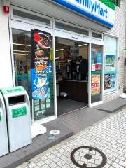 ファミリーマート　浜松駅南口店