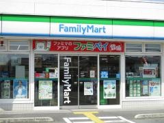 ファミリーマート　寄居店