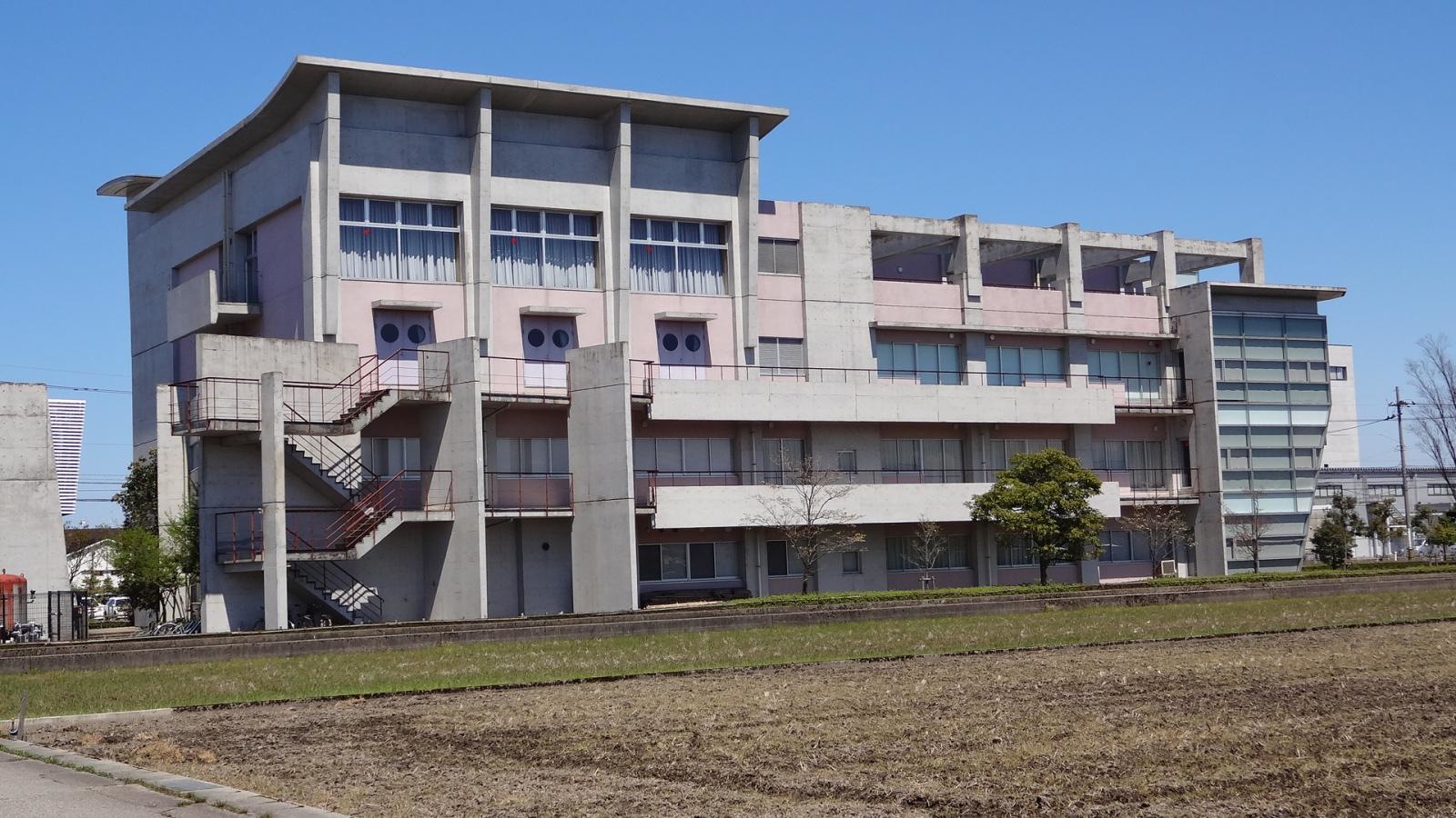 高岡市医師会看護専門学校