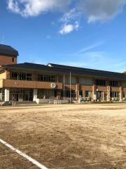 美山小学校