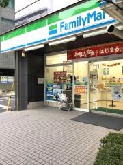 ファミリーマート　江戸川橋駅西店