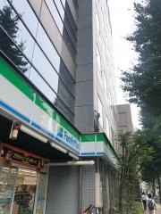 ファミリーマート　江戸川橋駅西店