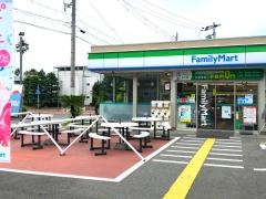 ファミリーマート　サントピアマリーナ店