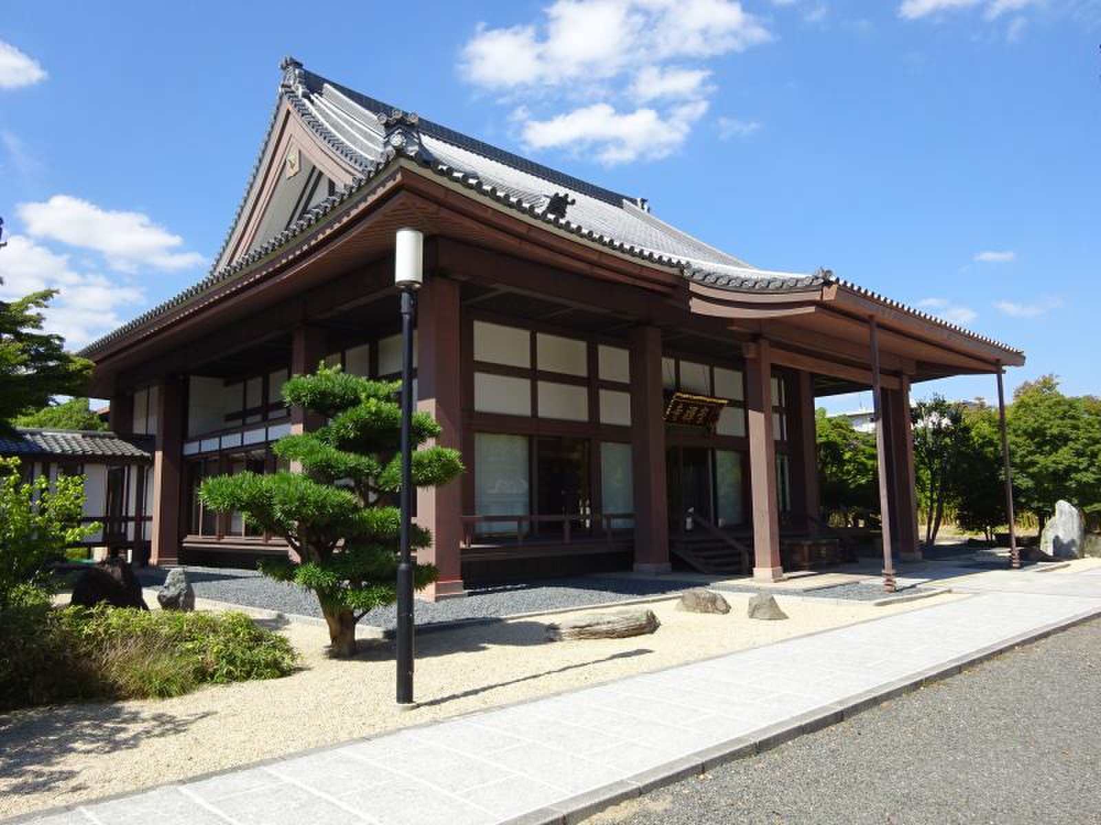 崇 禅 寺