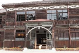 旧吹屋小学校校舎