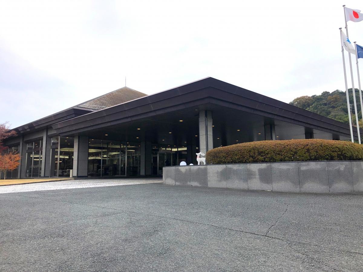 クラブハウス外観