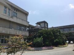 沢岻小学校