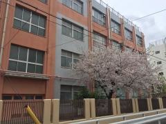 大阪市立日本橋中学校