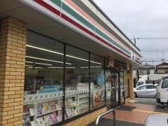 セブンイレブン　枚方出口店