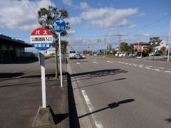 「公園道路入口」バス停留所