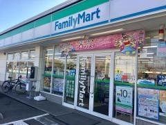 ファミリーマート　上尾小敷谷店