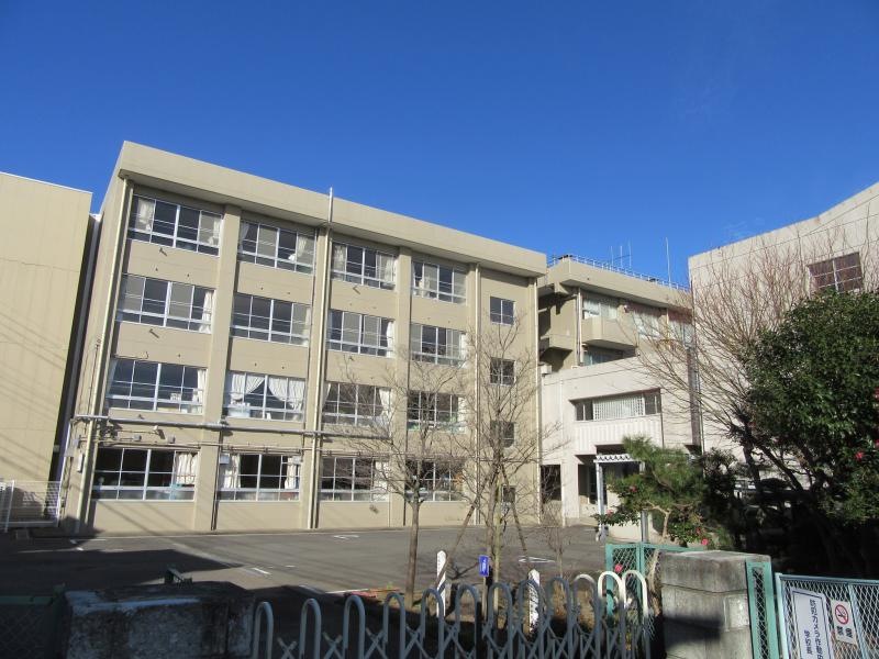厚木市立・小鮎中学校を撮影した写真です