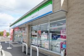 ファミリーマート　伊賀上野インター店