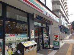 セブンイレブン　西八王子駅南口店