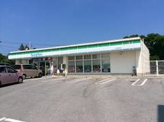 ファミリーマート　読谷座喜味店
