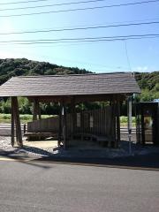 「ふれあいパーク大月」バス停留所
