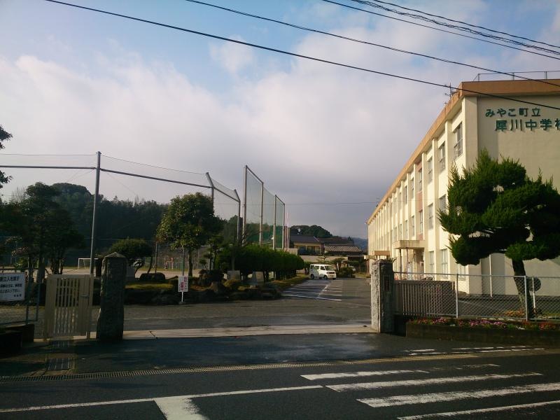 校門前の様子です