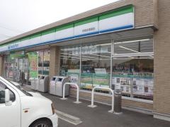 ファミリーマート　伊賀佐那具店