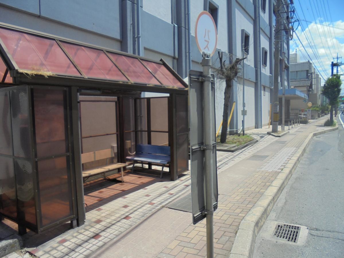 「安来市役所前」バス停留所