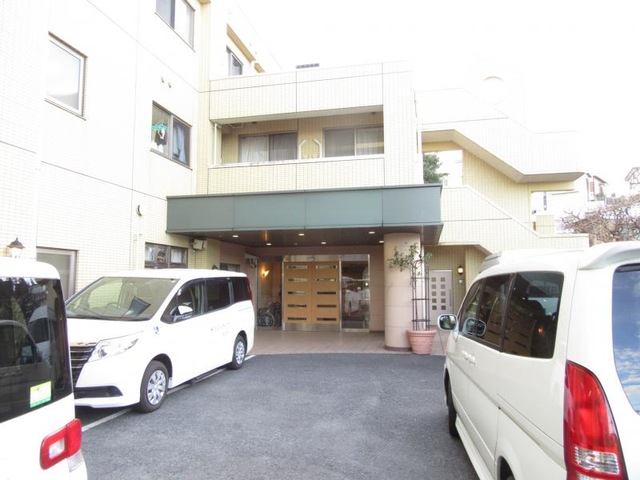 サニーライフ本厚木の施設外観写真です