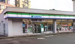 ファミリーマート　金沢堀川店