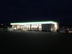 ファミリーマート　鳥取伏野店