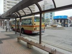 「茅ケ崎駅南口」バス停留所