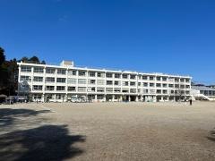 高森小学校
