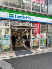 ファミリーマート　西神田二丁目店