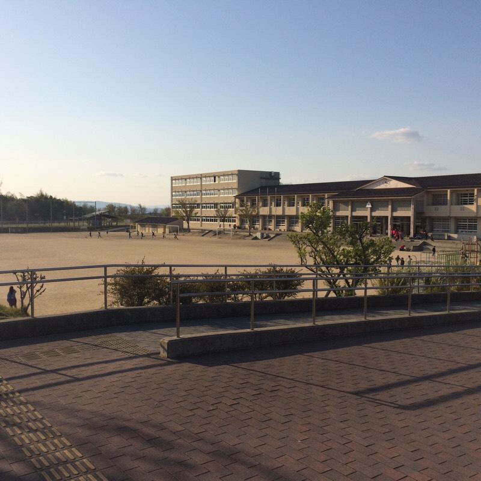 木津川 市立 梅 美 台 小学校